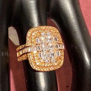 Bella Luce Champagne & White Diamond Simulants